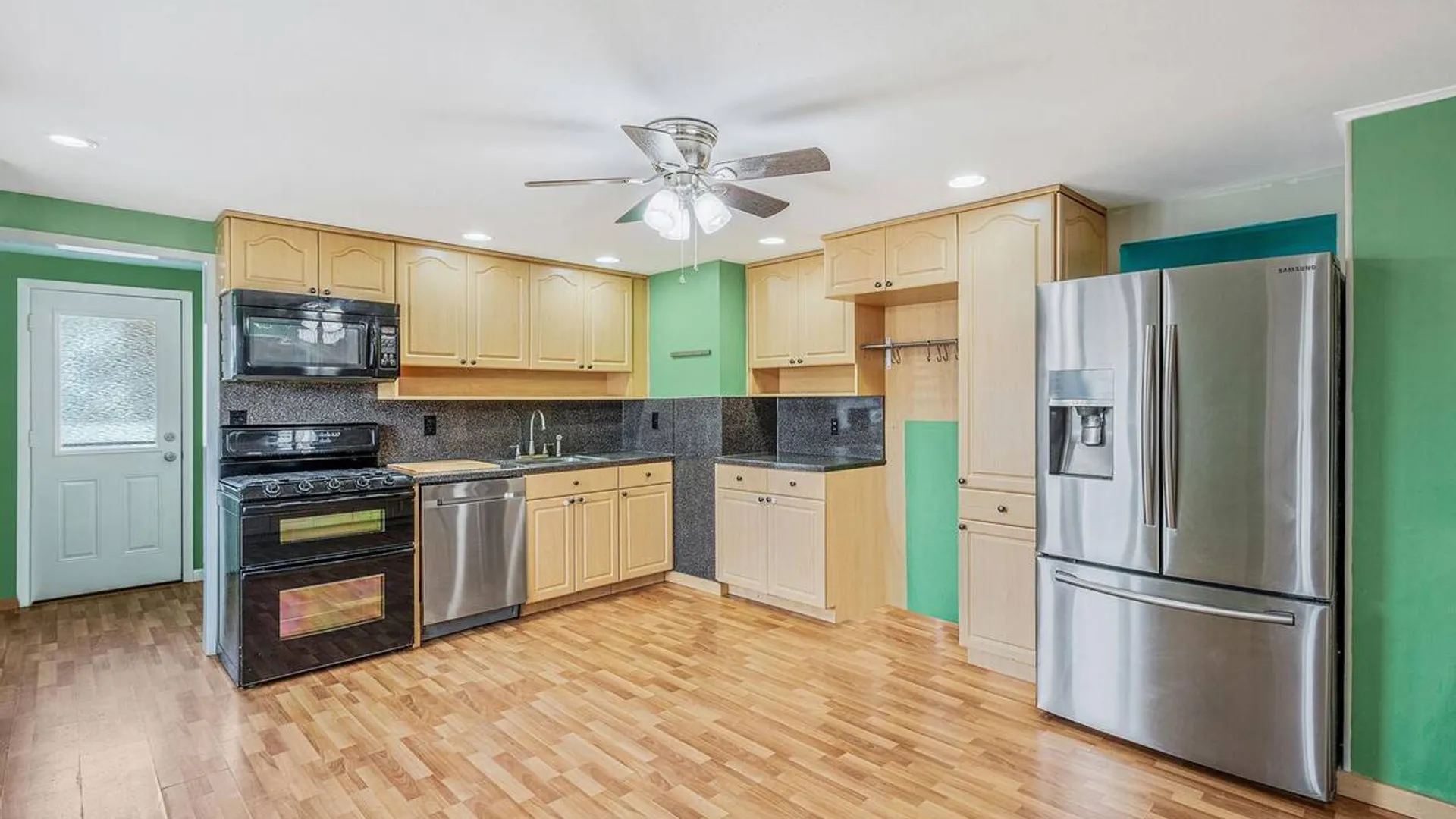 Property at 6 Rugby Drive, Shirley, NY 11967 13