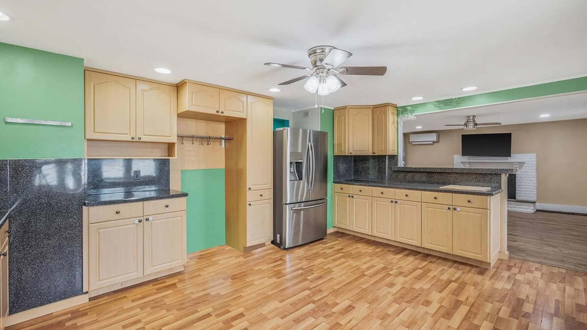 Property at 6 Rugby Drive, Shirley, NY 11967 14