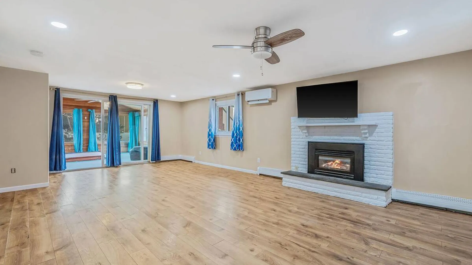 Property at 6 Rugby Drive, Shirley, NY 11967 18