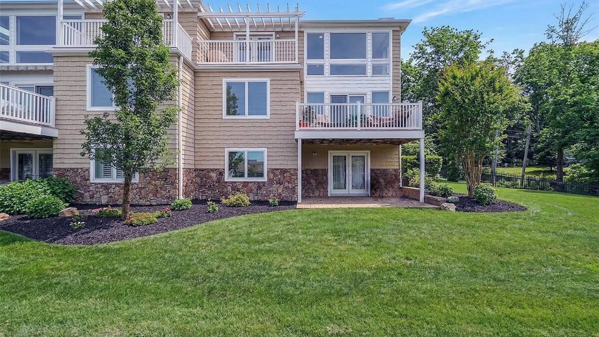 Property at 11 Theresa Lane, Port Jefferson, NY 11777 5