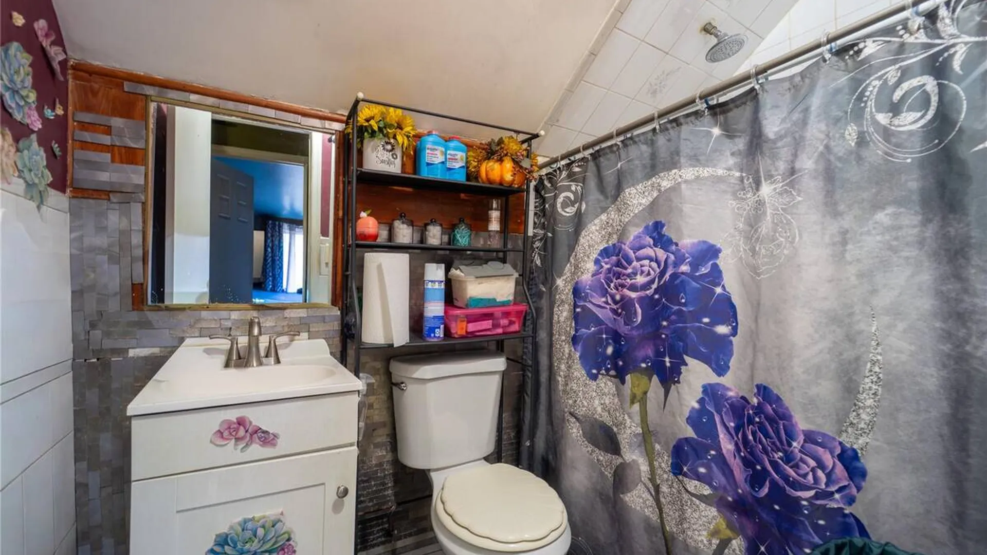 Property at 382 Jamaica Avenue, Medford, NY 11763 18