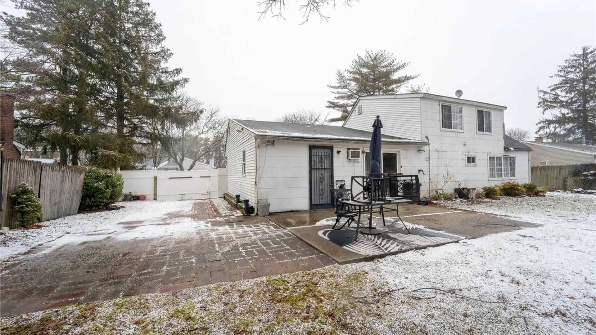 Property at 382 Jamaica Avenue, Medford, NY 11763 20