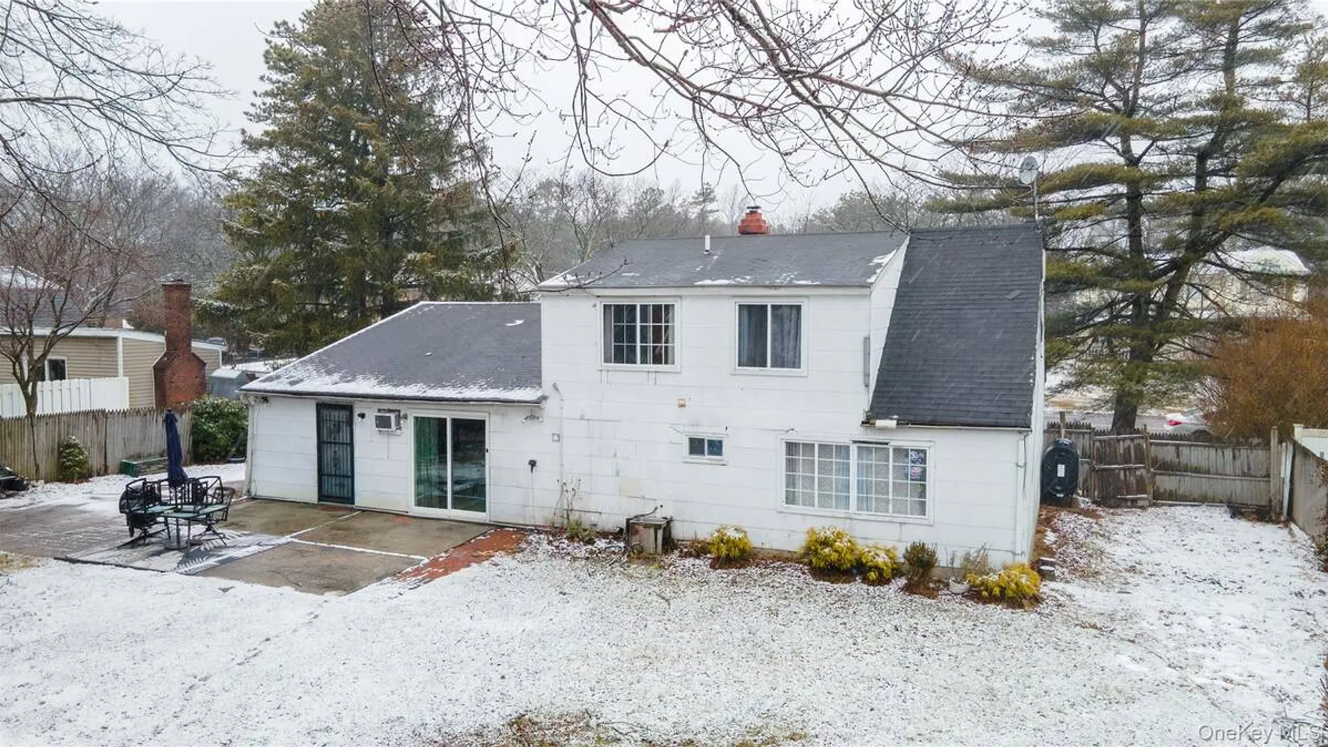 Property at 382 Jamaica Avenue, Medford, NY 11763 22