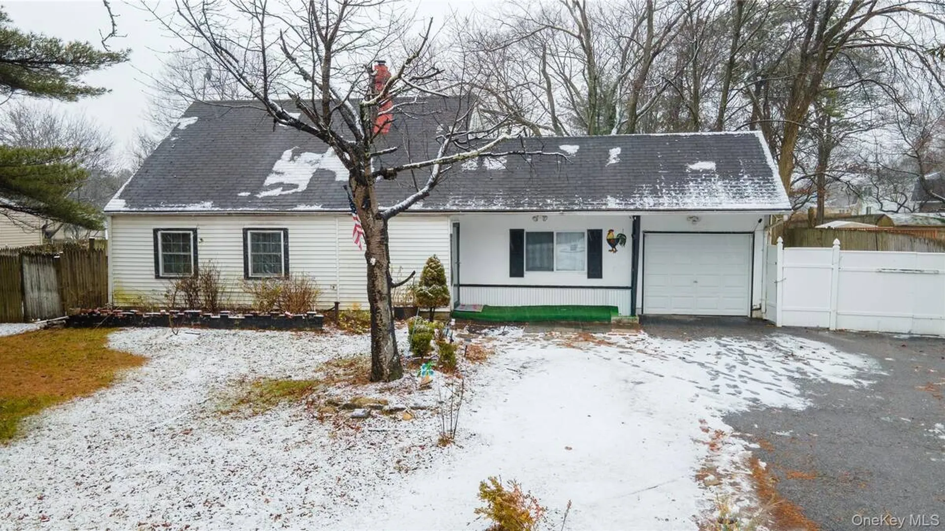 Property at 382 Jamaica Avenue, Medford, NY 11763 23