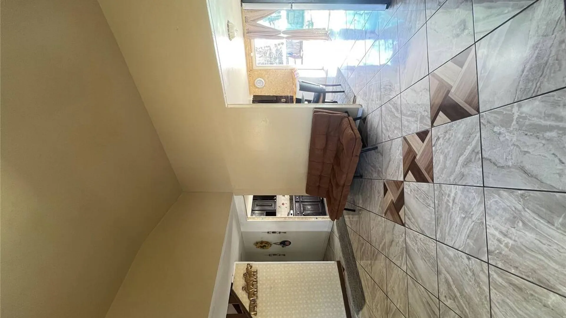 Property at 382 Jamaica Avenue, Medford, NY 11763 5
