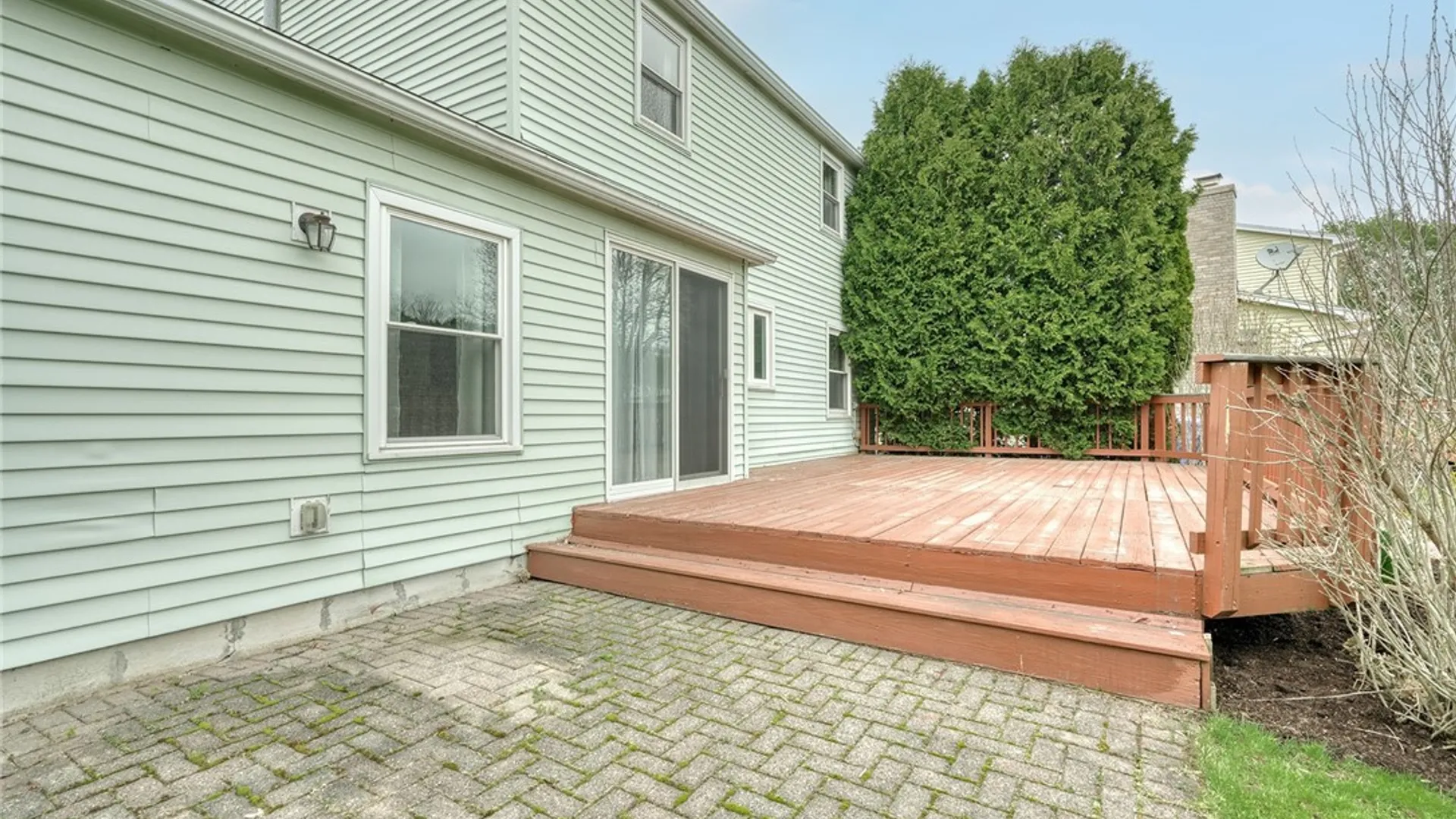 Property at 37 Pennicott Circle, Penfield, NY 14526 40