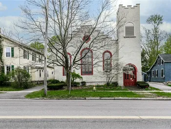 304 East Genesee Street, Manlius, NY 13066
