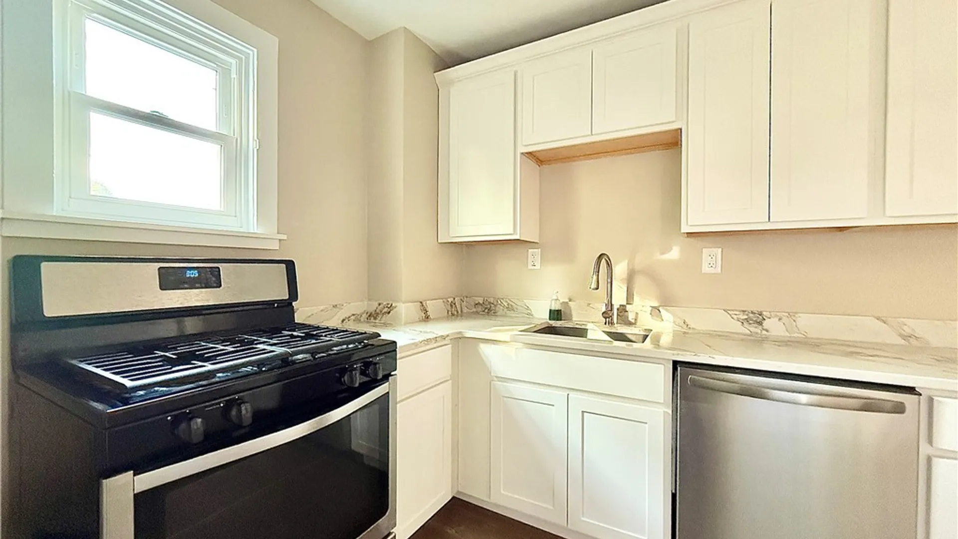 Property at 460 Rhode Island Street, Buffalo, NY 14213 18