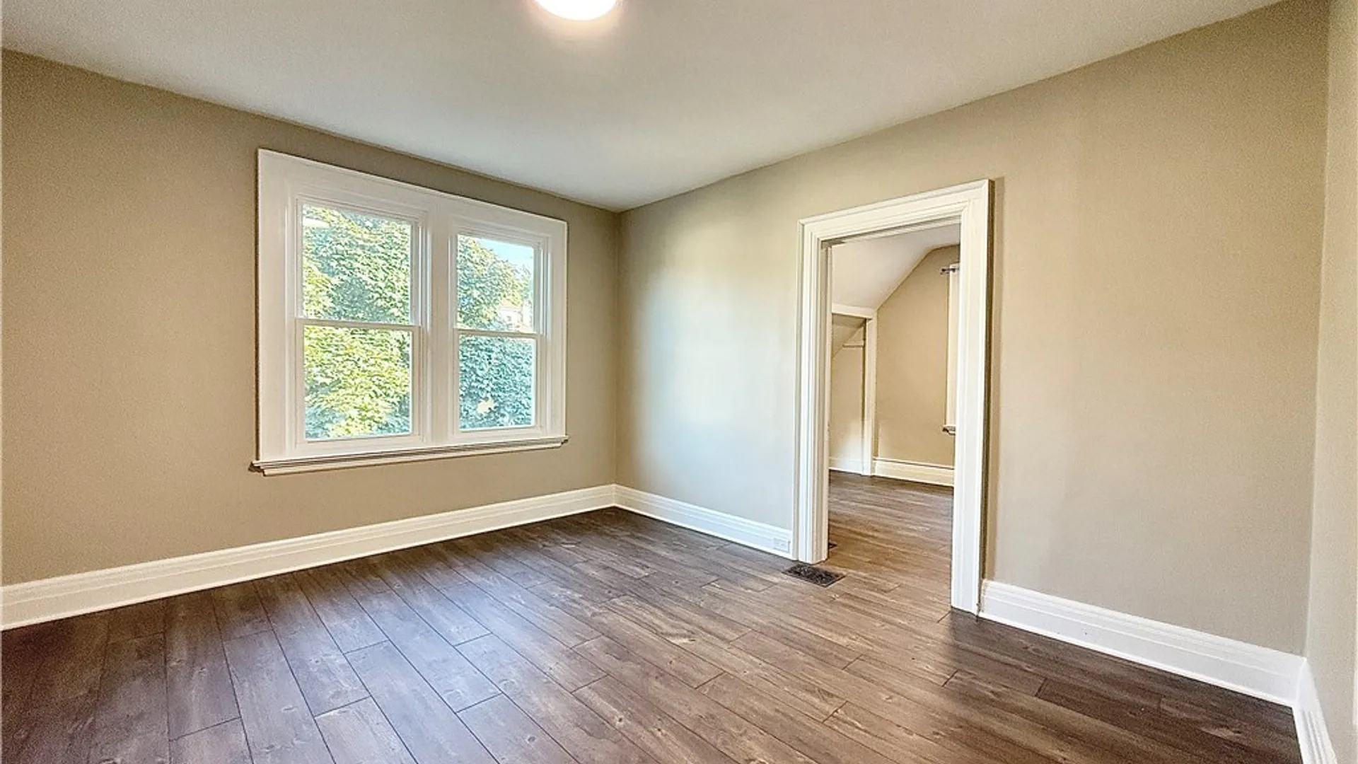 Property at 460 Rhode Island Street, Buffalo, NY 14213 8
