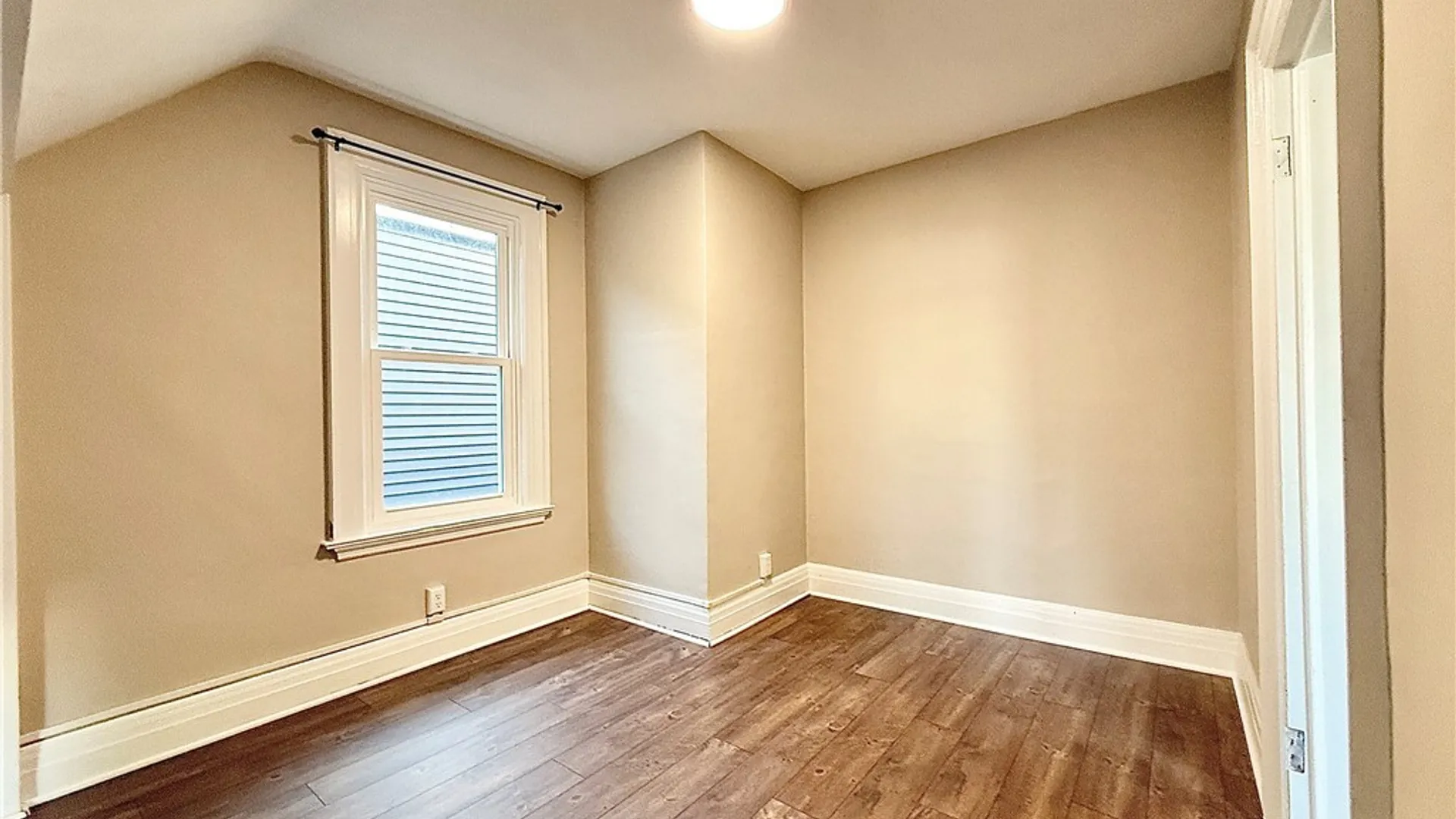Property at 460 Rhode Island Street, Buffalo, NY 14213 9
