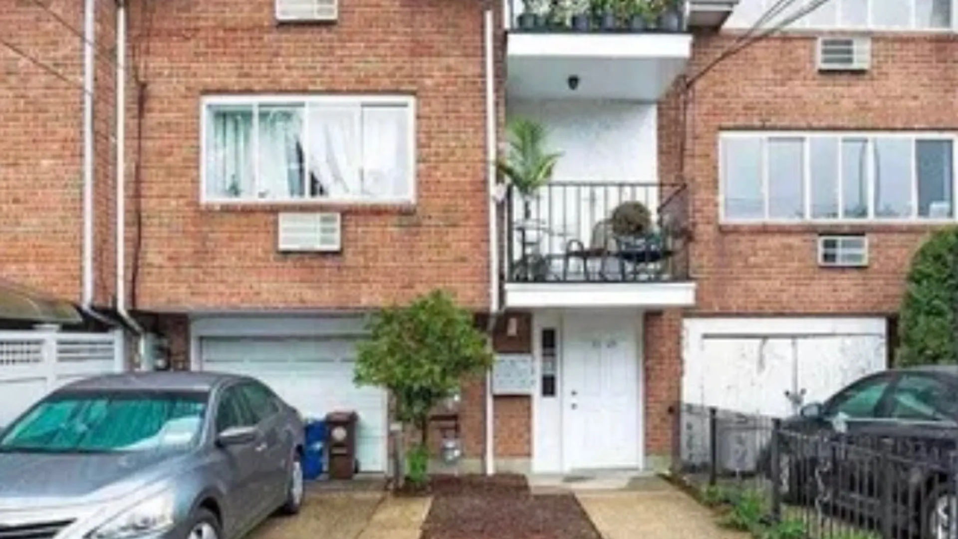 Property at 84-124 Austin St, Kew Gardens, NY 11415 2