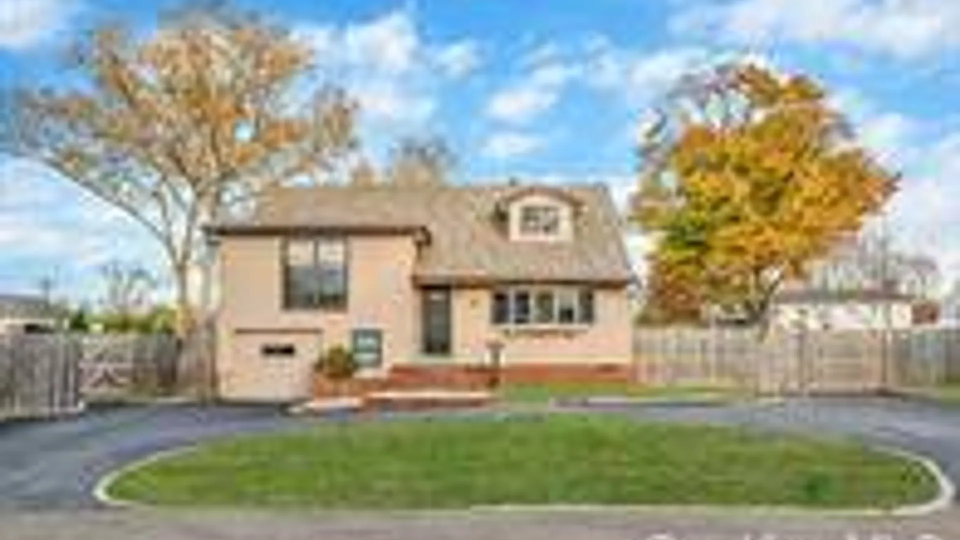Property at 4 Sibley Place, Huntington Station, NY 11746 19
