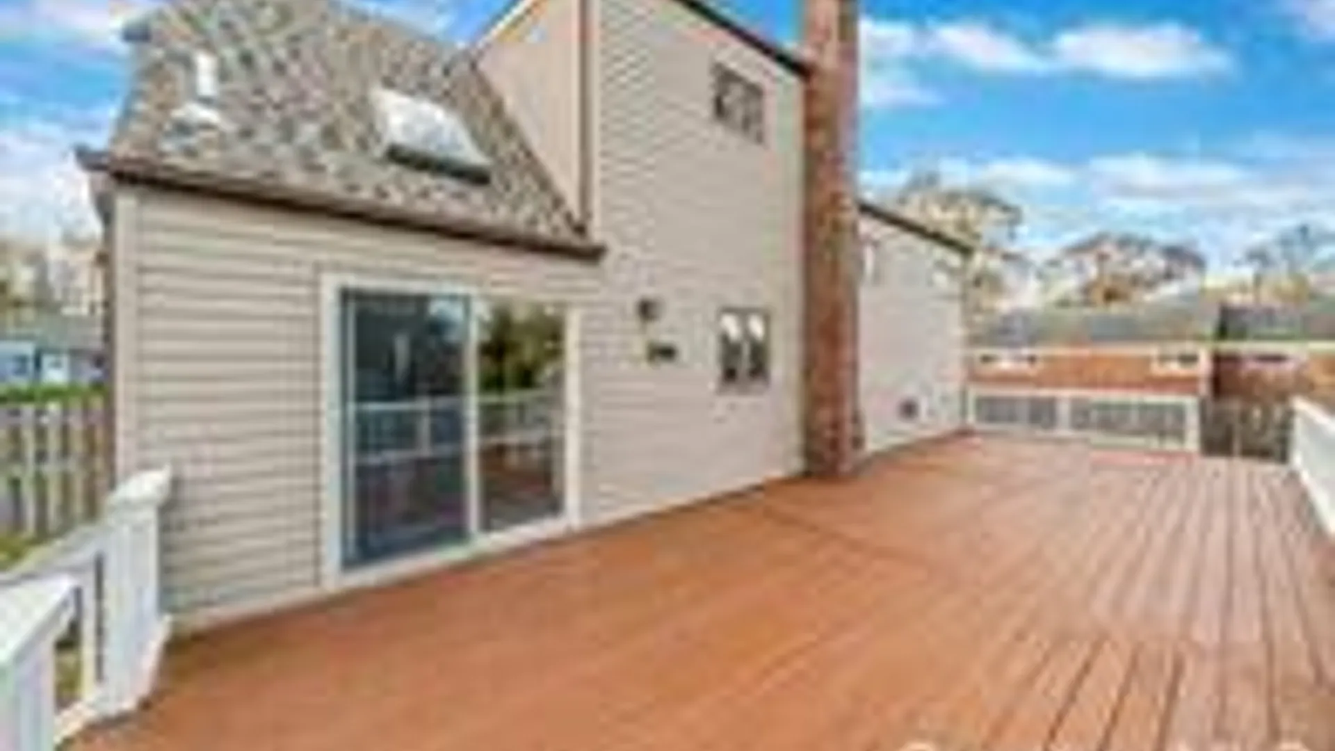 Property at 4 Sibley Place, Huntington Station, NY 11746 5