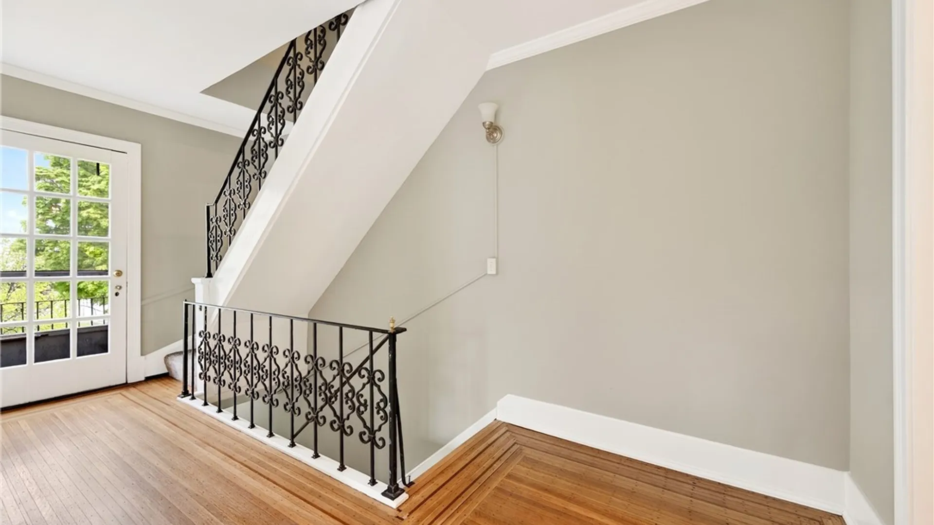 Property at 143 Oakland Place, Buffalo, NY 14222 16