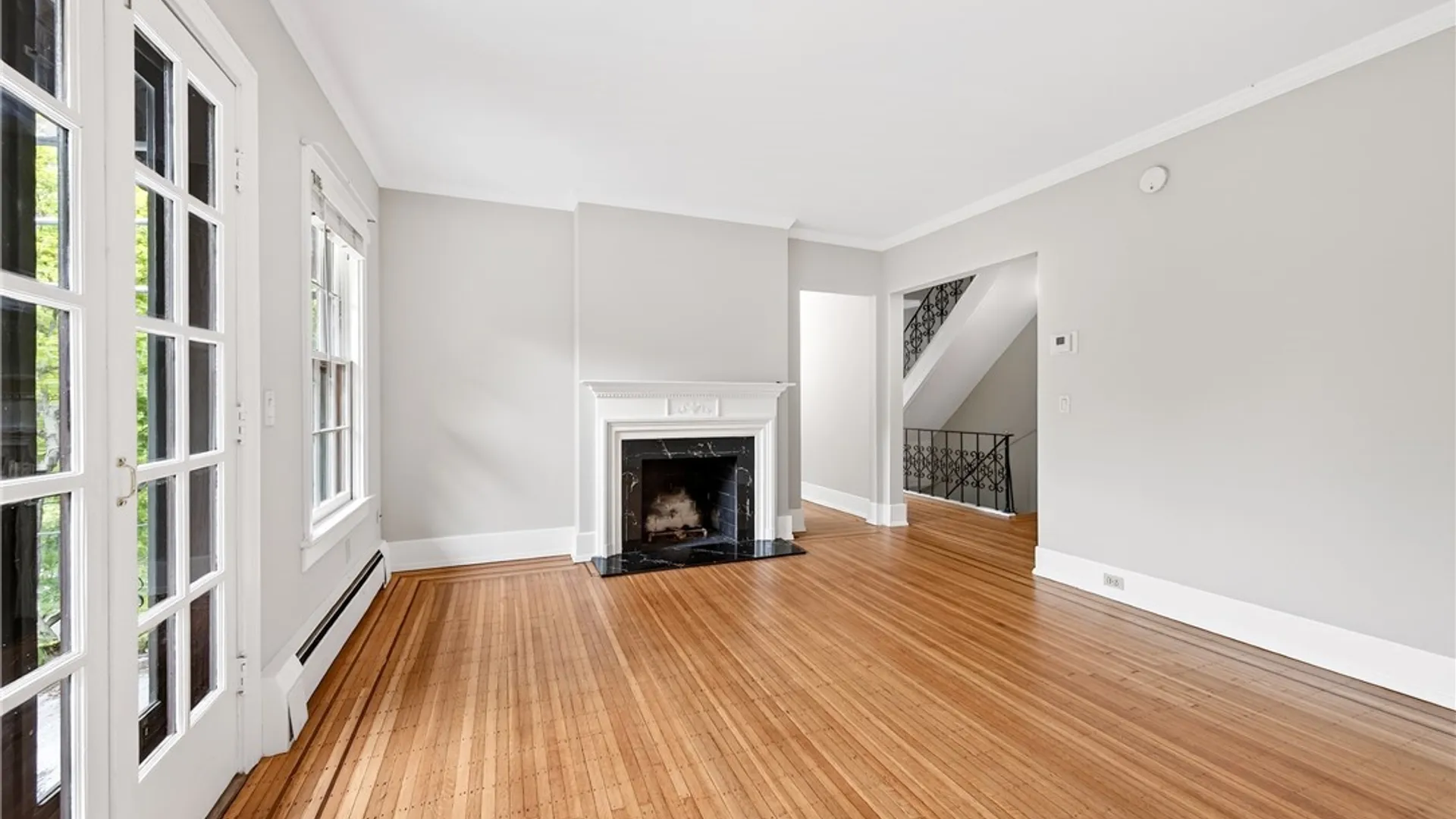 Property at 143 Oakland Place, Buffalo, NY 14222 17
