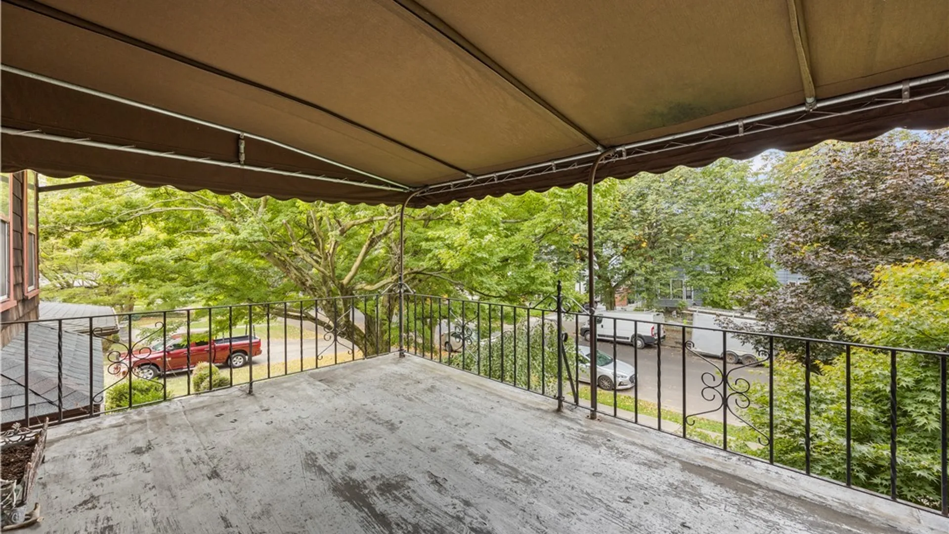 Property at 143 Oakland Place, Buffalo, NY 14222 20
