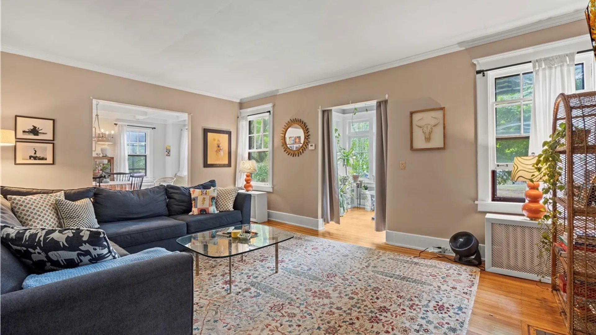 Property at 143 Oakland Place, Buffalo, NY 14222 4