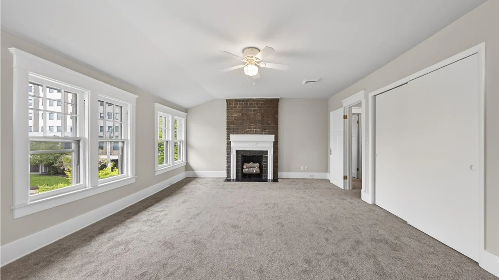 Property at 143 Oakland Place, Buffalo, NY 14222 42