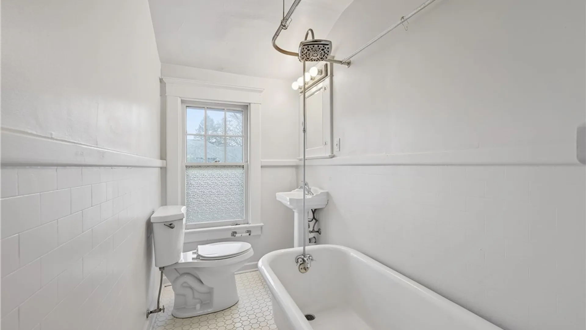 Property at 143 Oakland Place, Buffalo, NY 14222 44