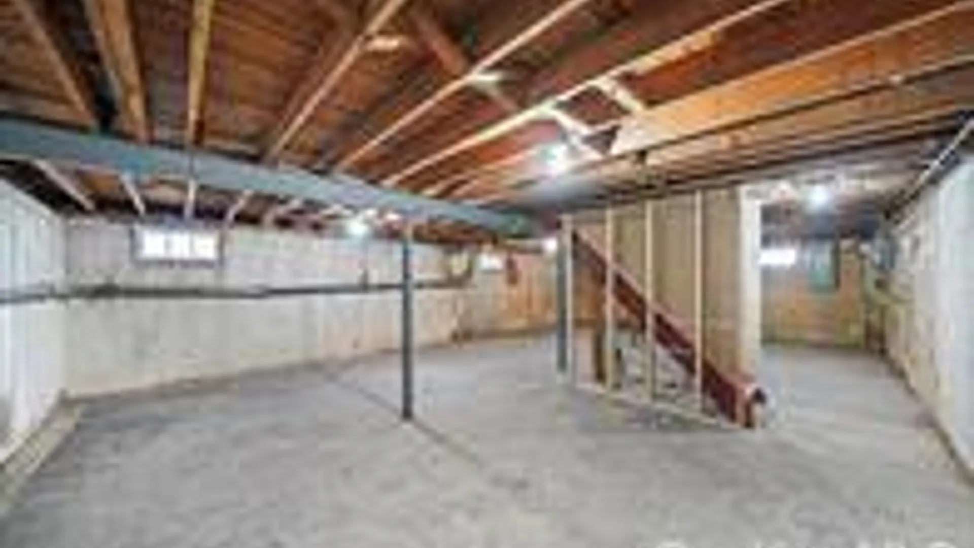 Property at 182 W 17th St, Deer Park, NY 11729 21