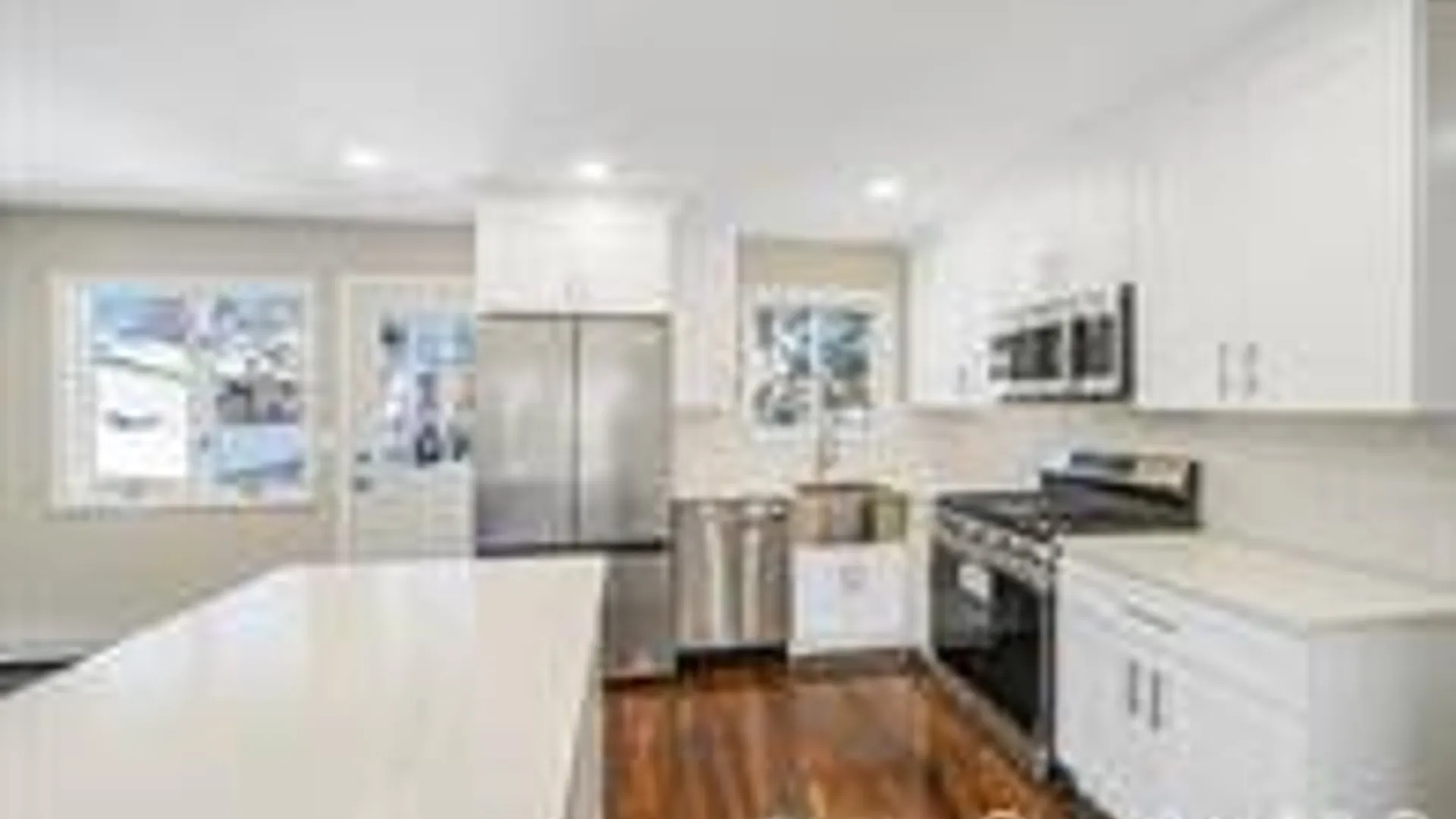 Property at 182 W 17th St, Deer Park, NY 11729 7