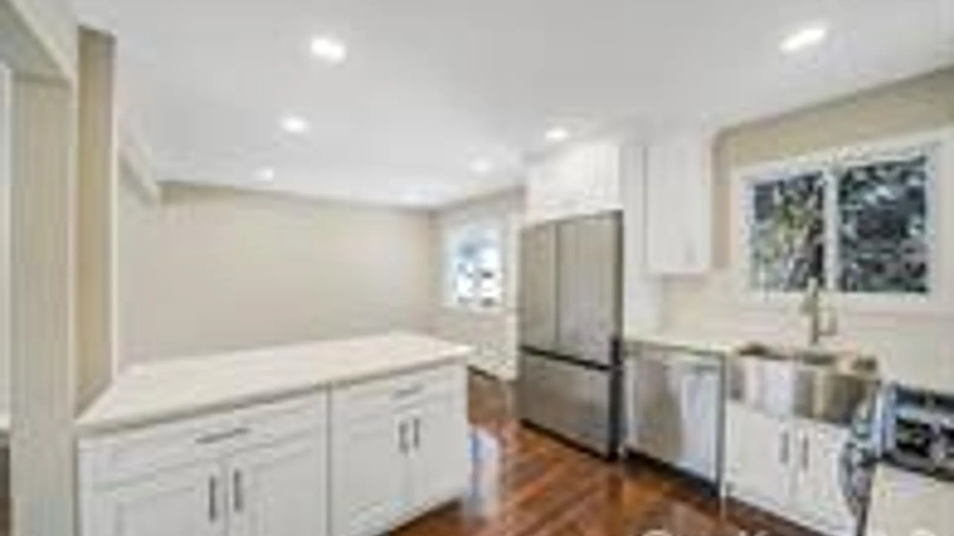 Property at 182 W 17th St, Deer Park, NY 11729 9