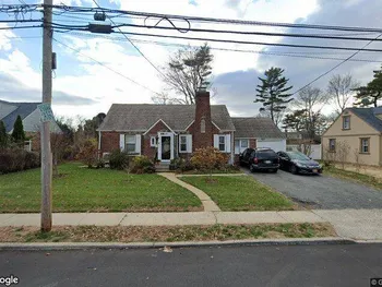 Property at 726 Northern Pkwy, Uniondale, NY 11553