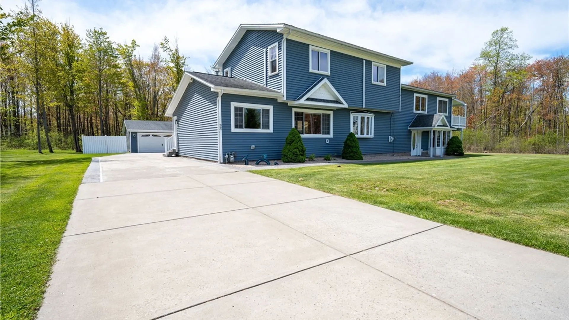 Property at 565 Laurel Street, Evans, NY 14006 2