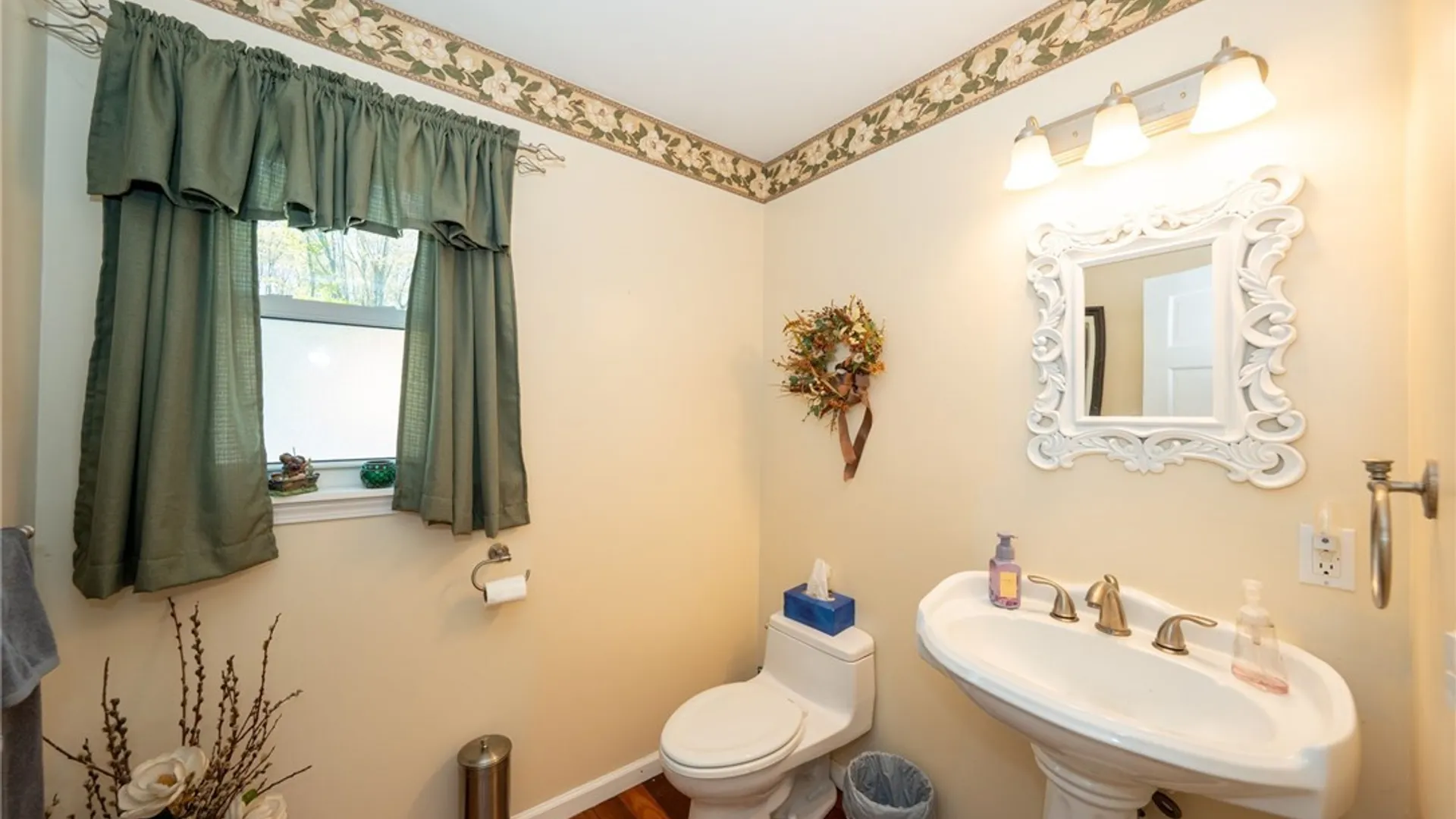 Property at 565 Laurel Street, Evans, NY 14006 21