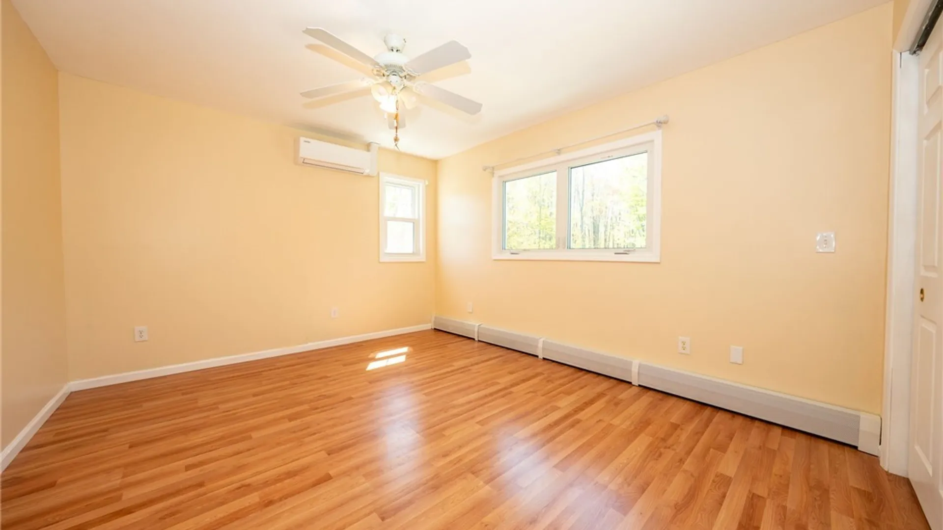Property at 565 Laurel Street, Evans, NY 14006 32