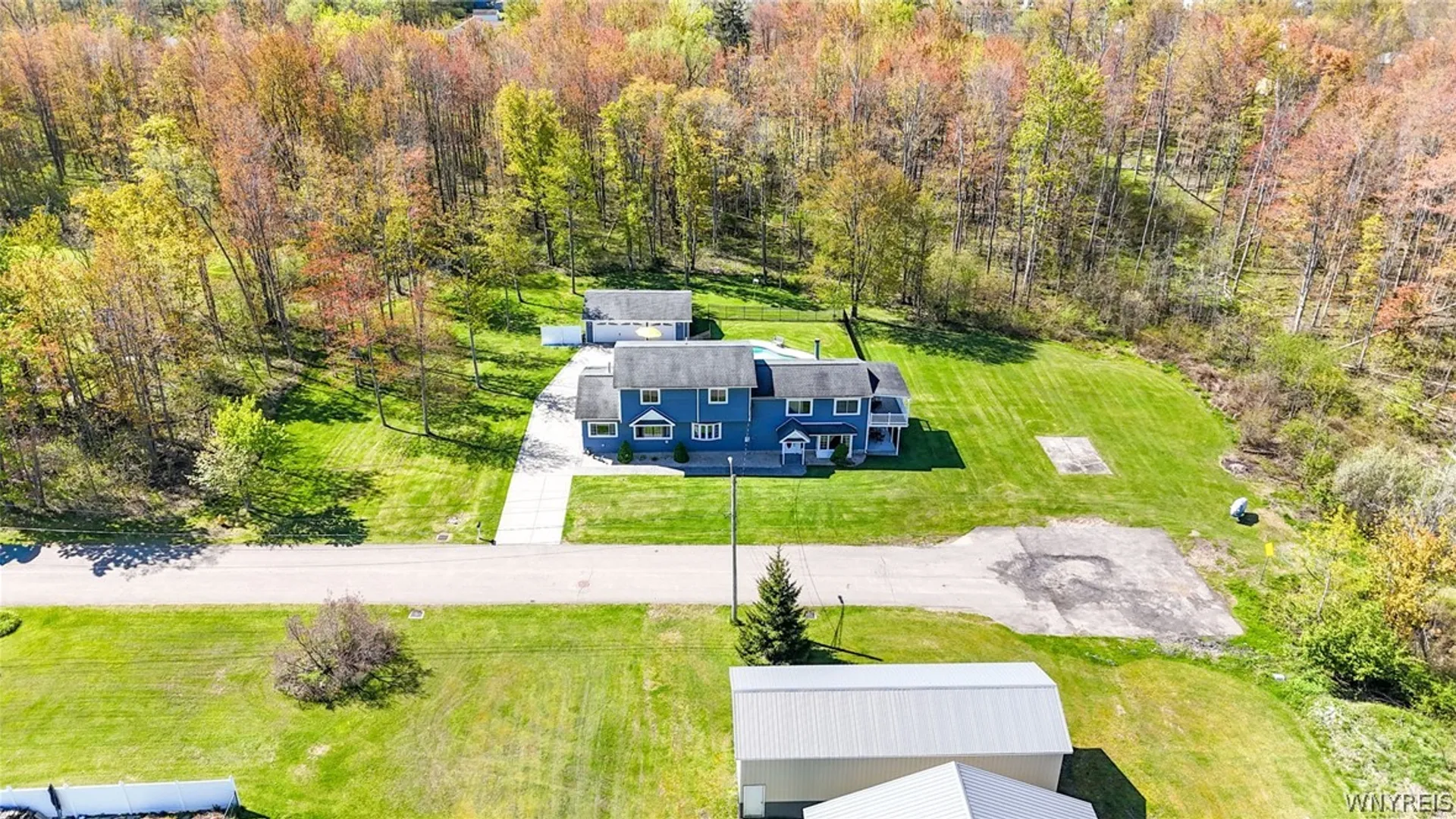 Property at 565 Laurel Street, Evans, NY 14006 4