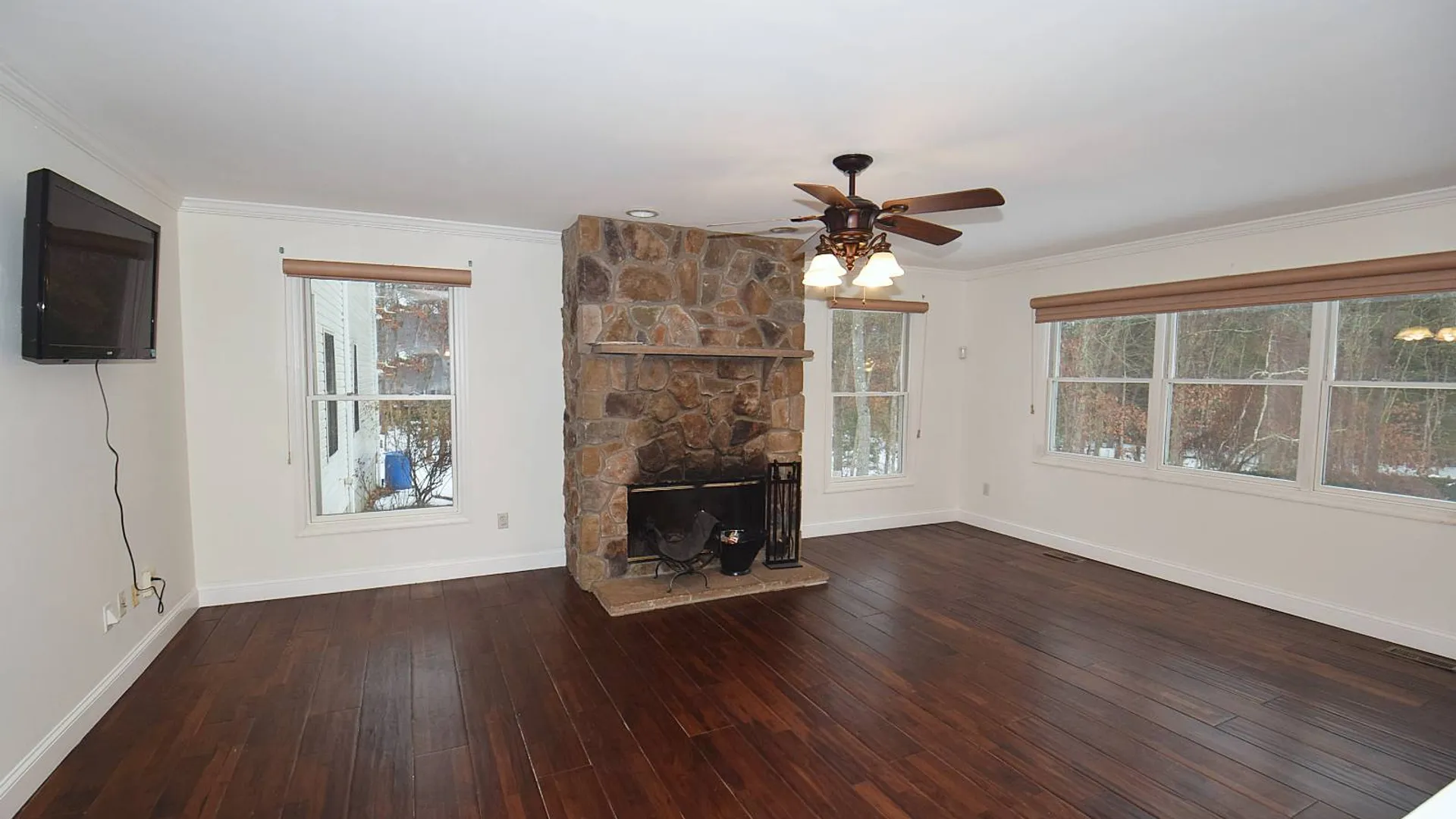 Property at 396 Eastport Manor Road, Manorville, NY 11949 5