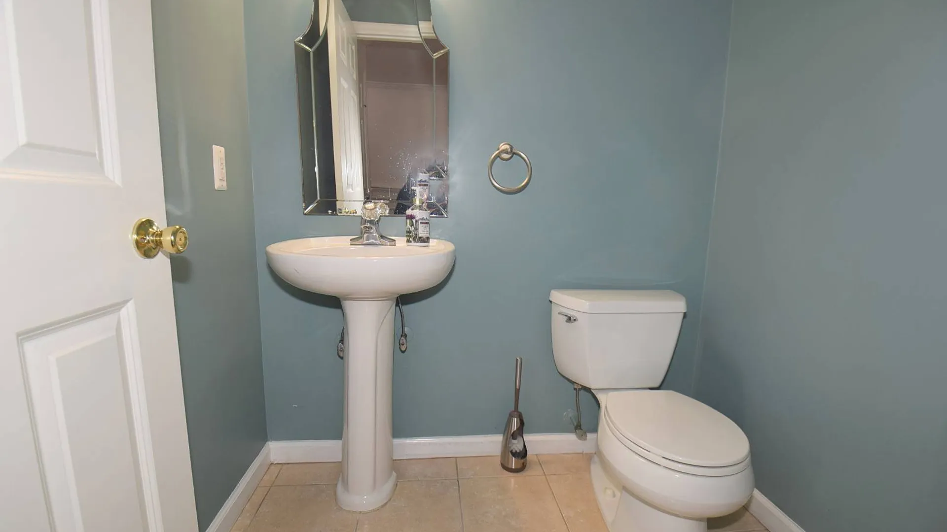 Property at 396 Eastport Manor Road, Manorville, NY 11949 6