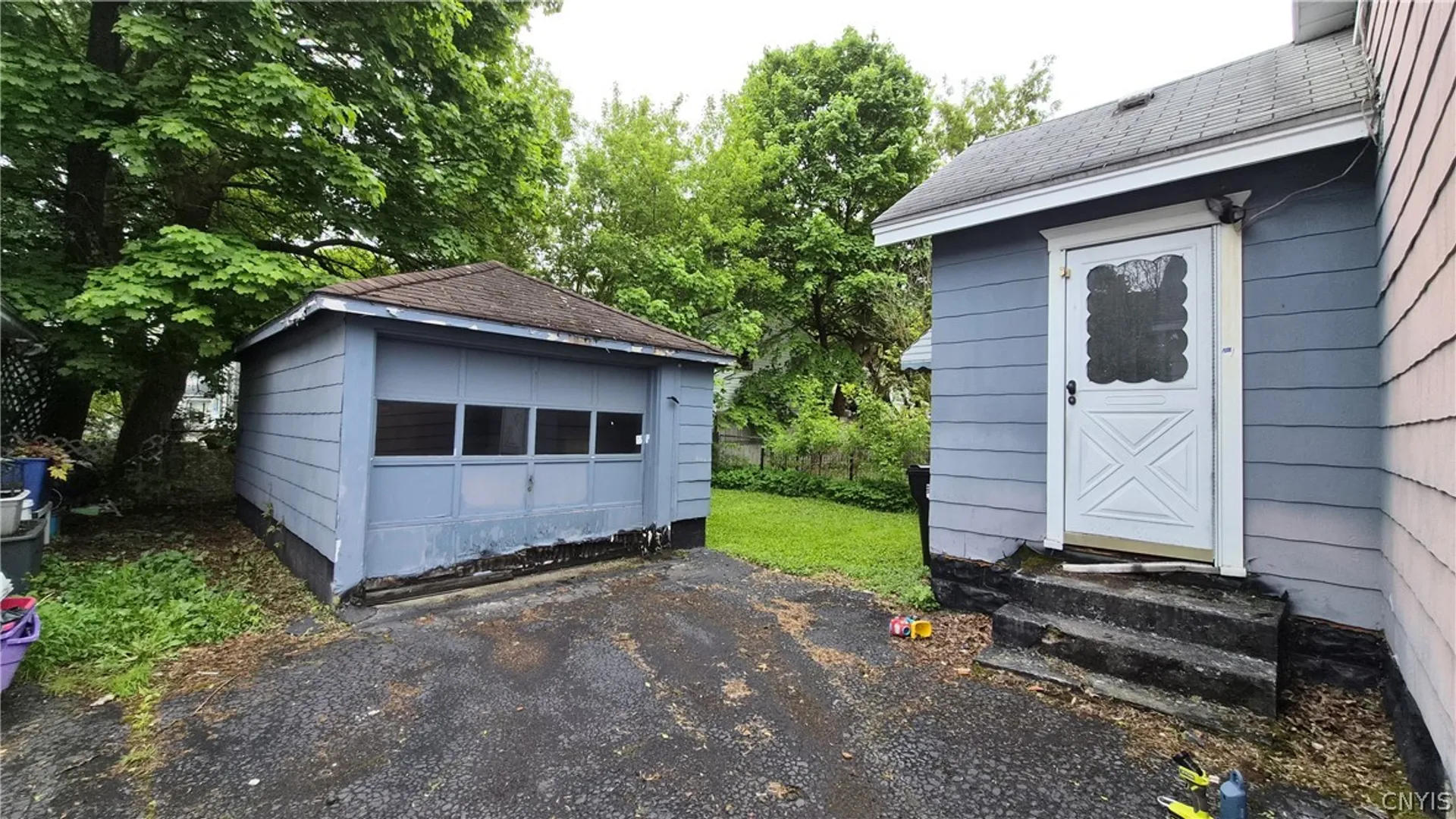 Property at 111 Kincaid Avenue, Syracuse, NY 13204 26