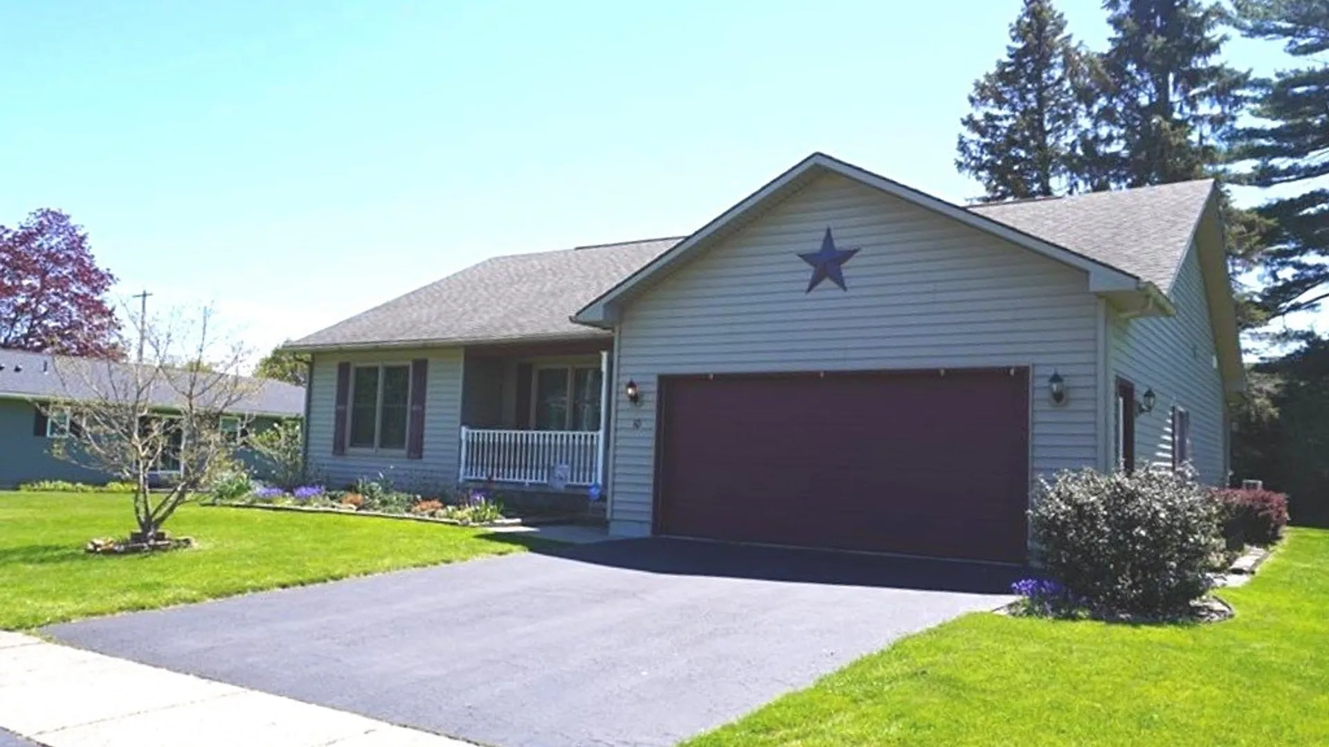 Property at 10 Prospect Street, Oswego, NY 13126 4