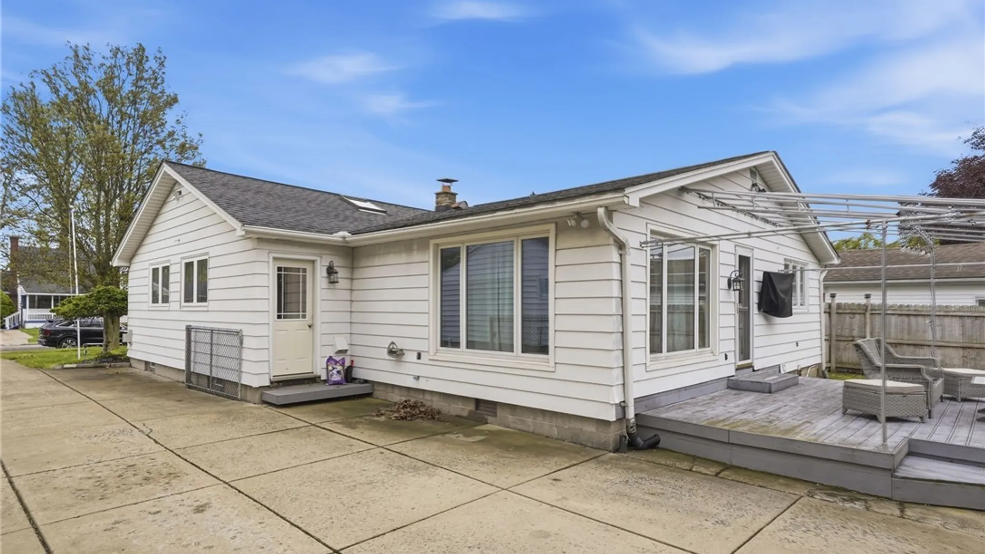 Property at 39 S Irwinwood Road, Lancaster, NY 14086 40