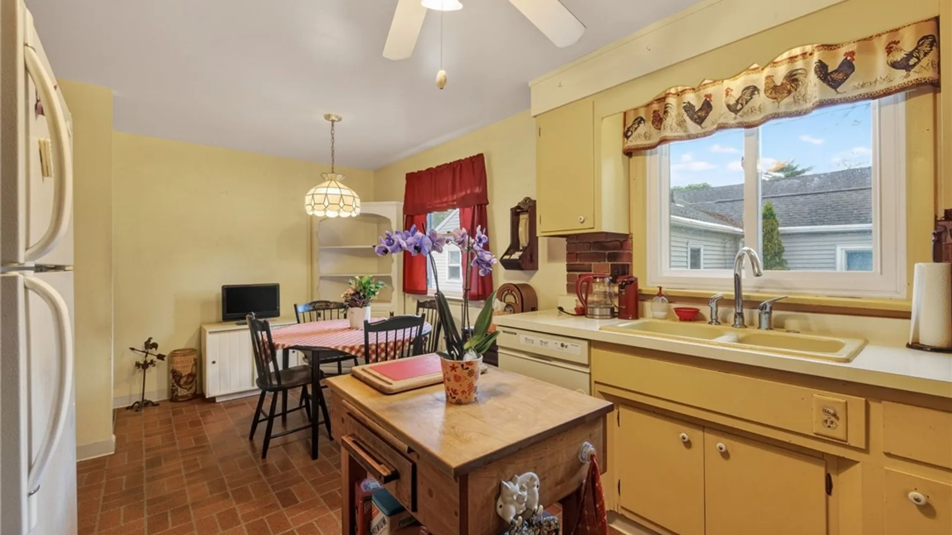 Property at 395 Brayton Road, Greece, NY 14616 2
