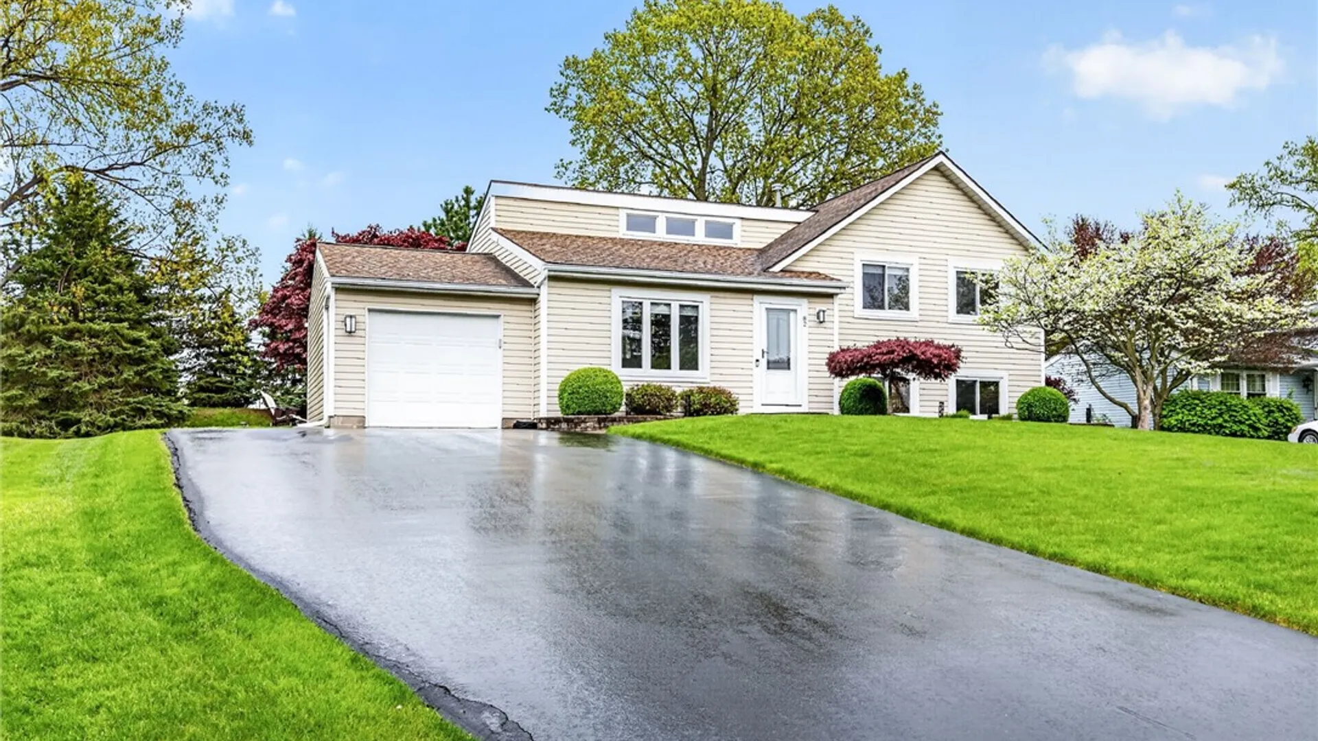 Property at 82 Brandy Wine, Henrietta, NY 14623 3