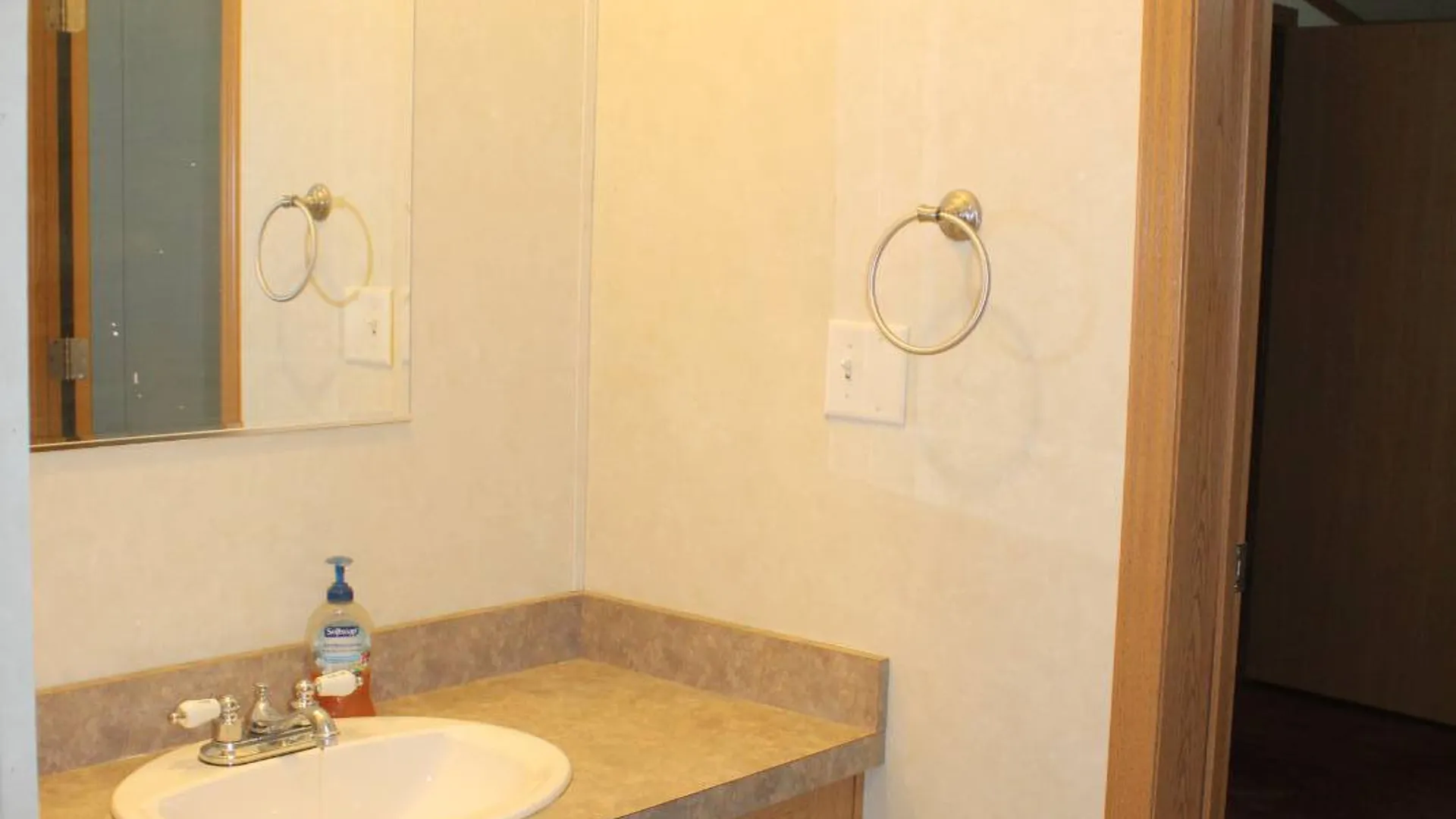 Property at 885 Middleline, Ballston Spa, NY 12020 13