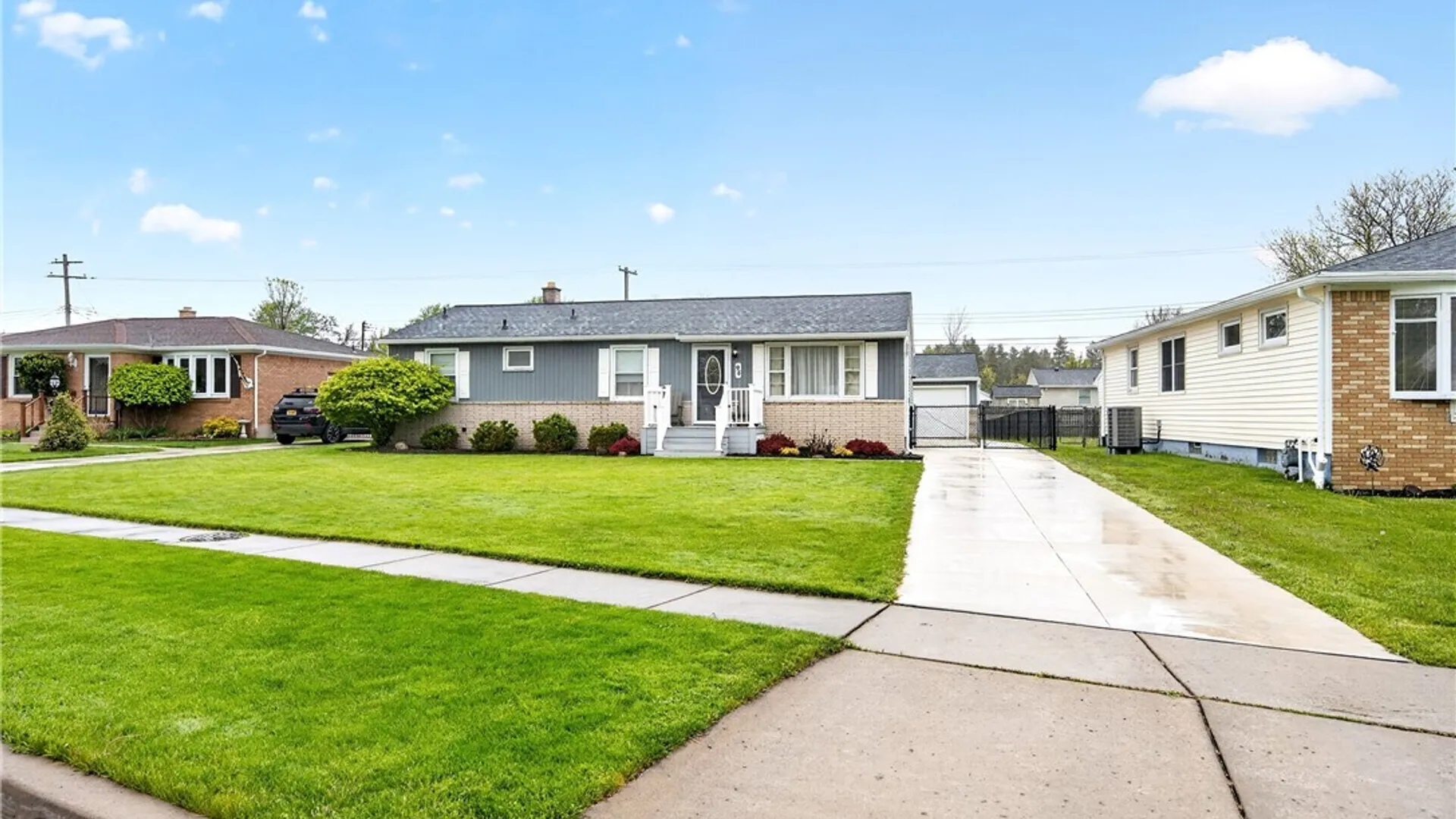Property at 94 Dover Drive, West Seneca, NY 14224 3