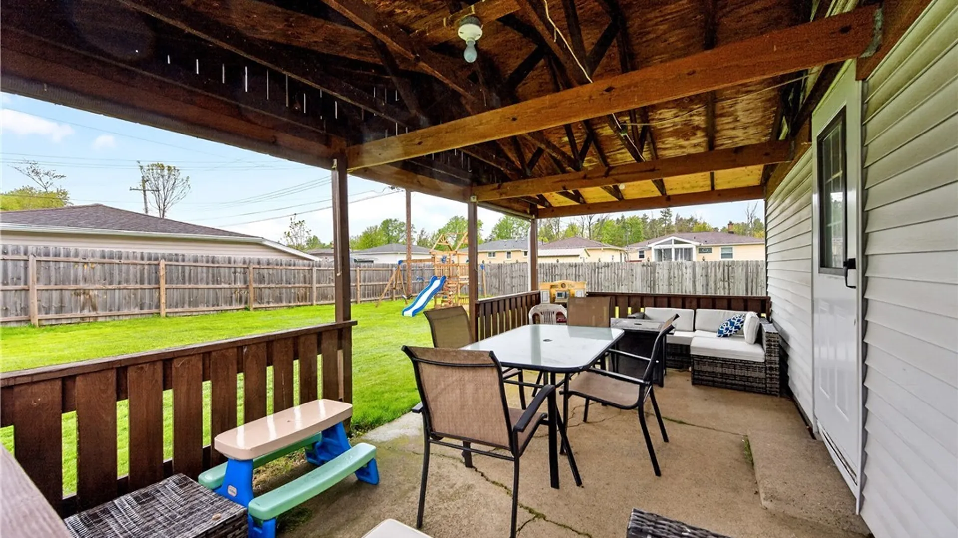 Property at 94 Dover Drive, West Seneca, NY 14224 7