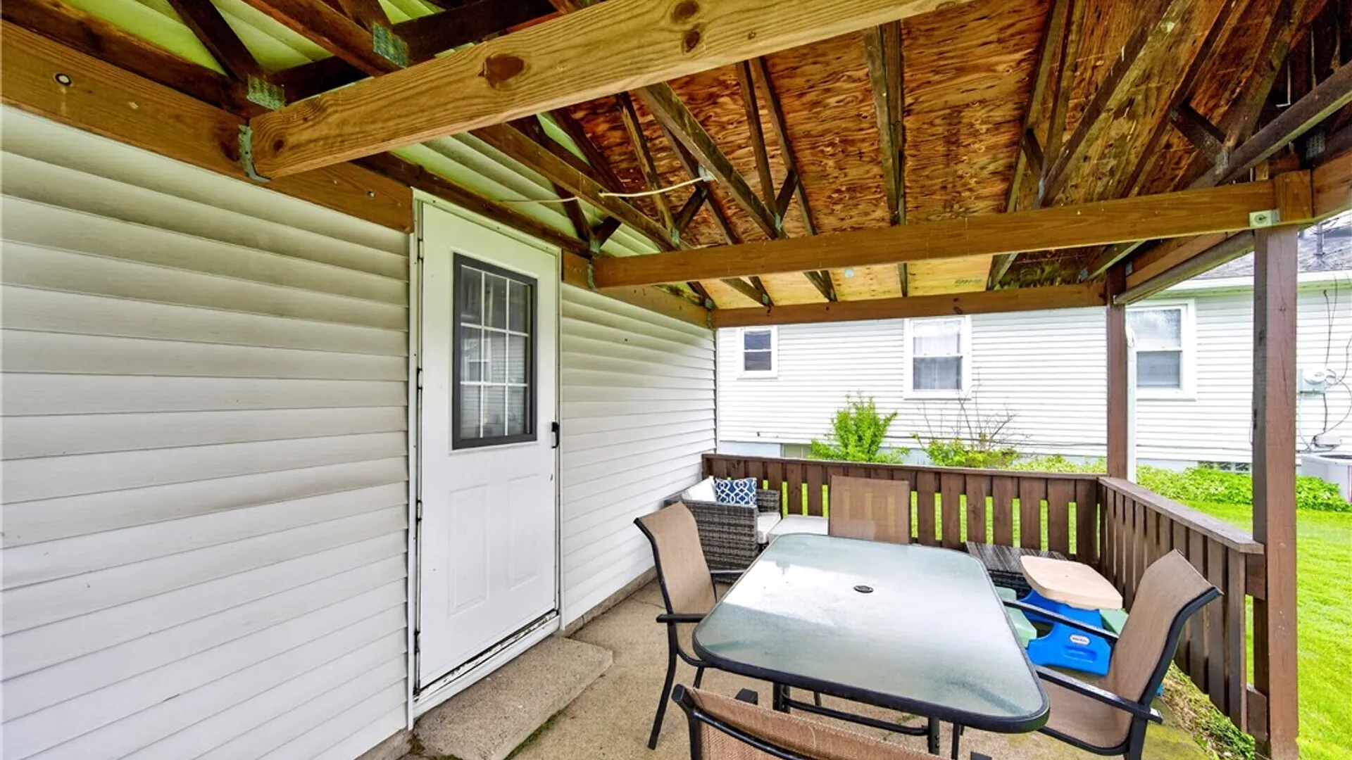 Property at 94 Dover Drive, West Seneca, NY 14224 8