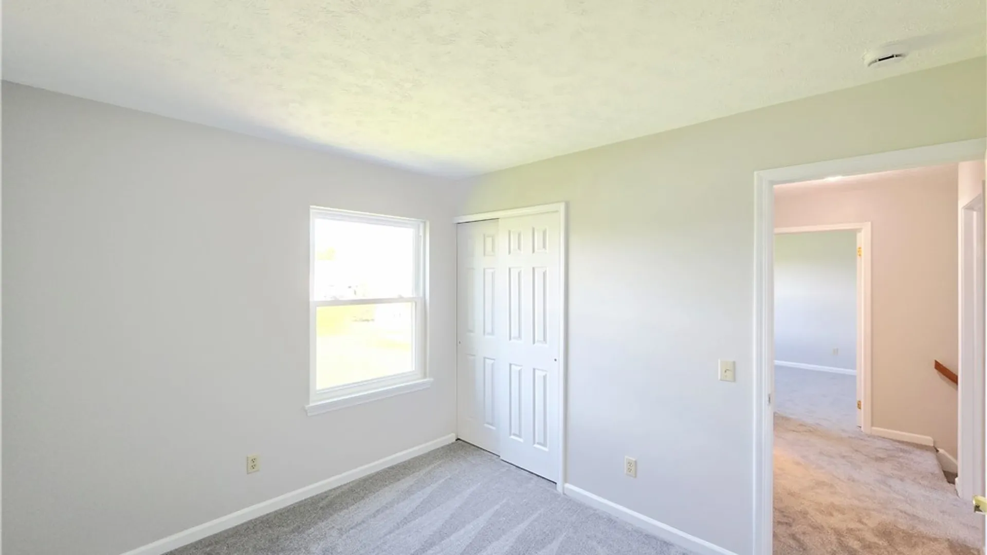 Property at 40 Oak Mills Crossing, Henrietta, NY 14586 31