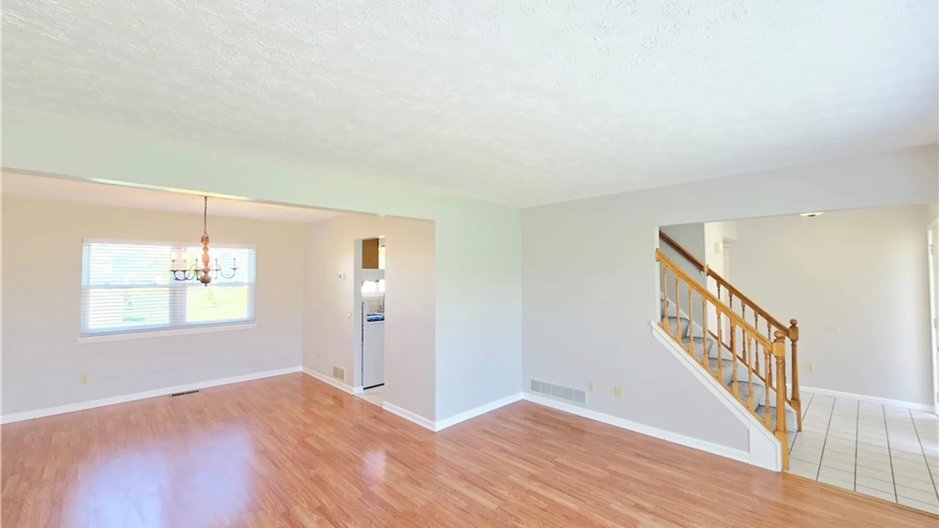 Property at 40 Oak Mills Crossing, Henrietta, NY 14586 7