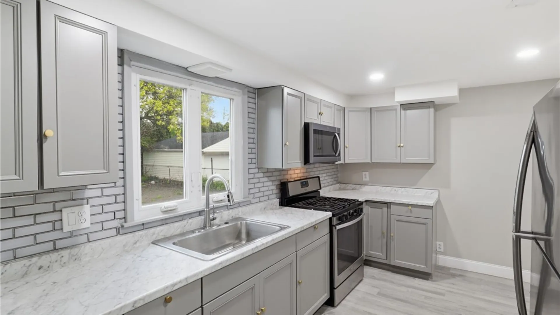 Property at 18 Princess Drive, Cheektowaga, NY 14225 10