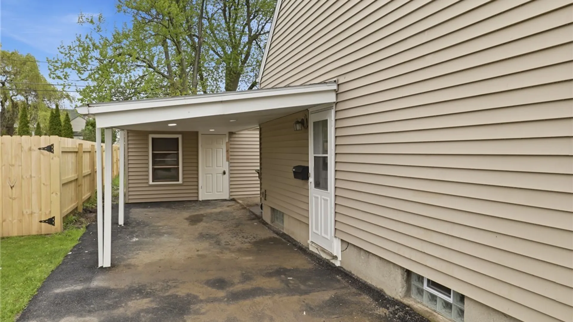 Property at 18 Princess Drive, Cheektowaga, NY 14225 29