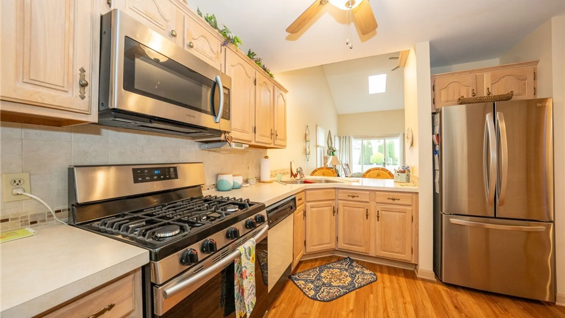 Property at 17 Niagara Shore Drive, Tonawanda, NY 14150 12