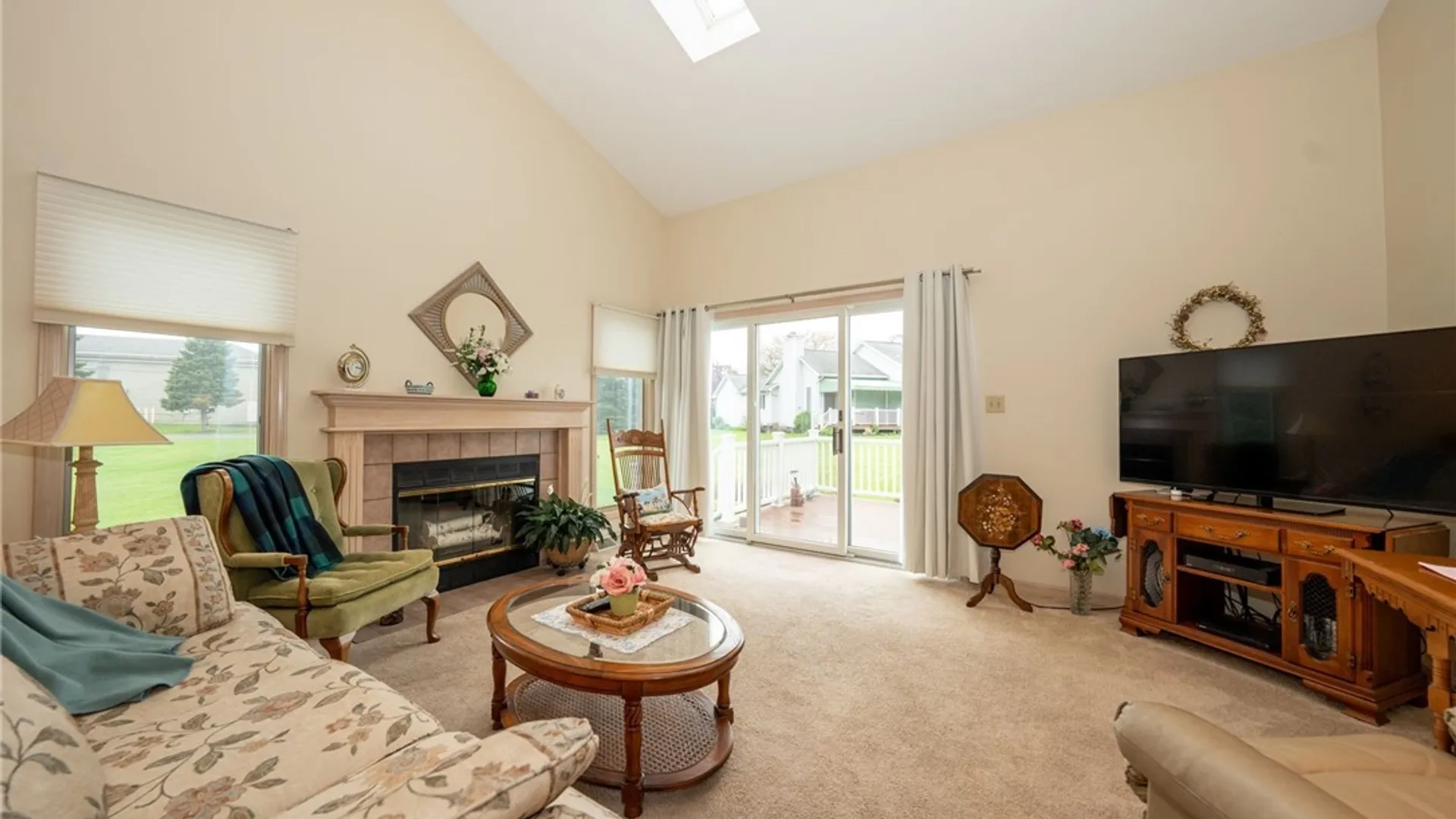 Property at 17 Niagara Shore Drive, Tonawanda, NY 14150 6