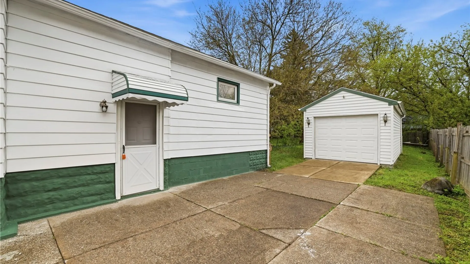 Property at 53 Andrews Avenue, Cheektowaga, NY 14225 28