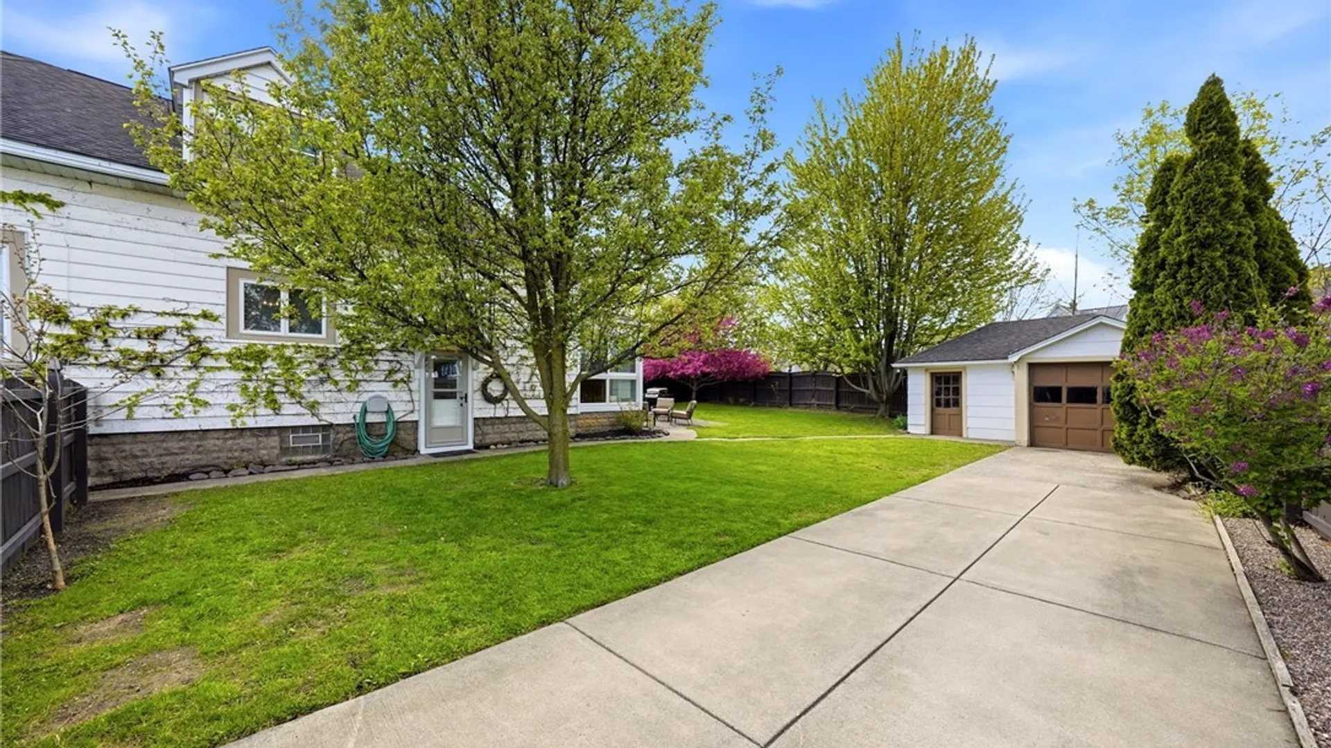 Property at 50 Bostwick Place, Cheektowaga, NY 14043 8